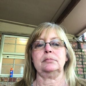 Meet your Posher, Debra